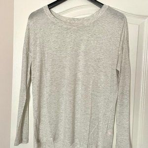 NWOT Victoria's Secret Long Sleeve Lounge Tee in Light Grey Size S